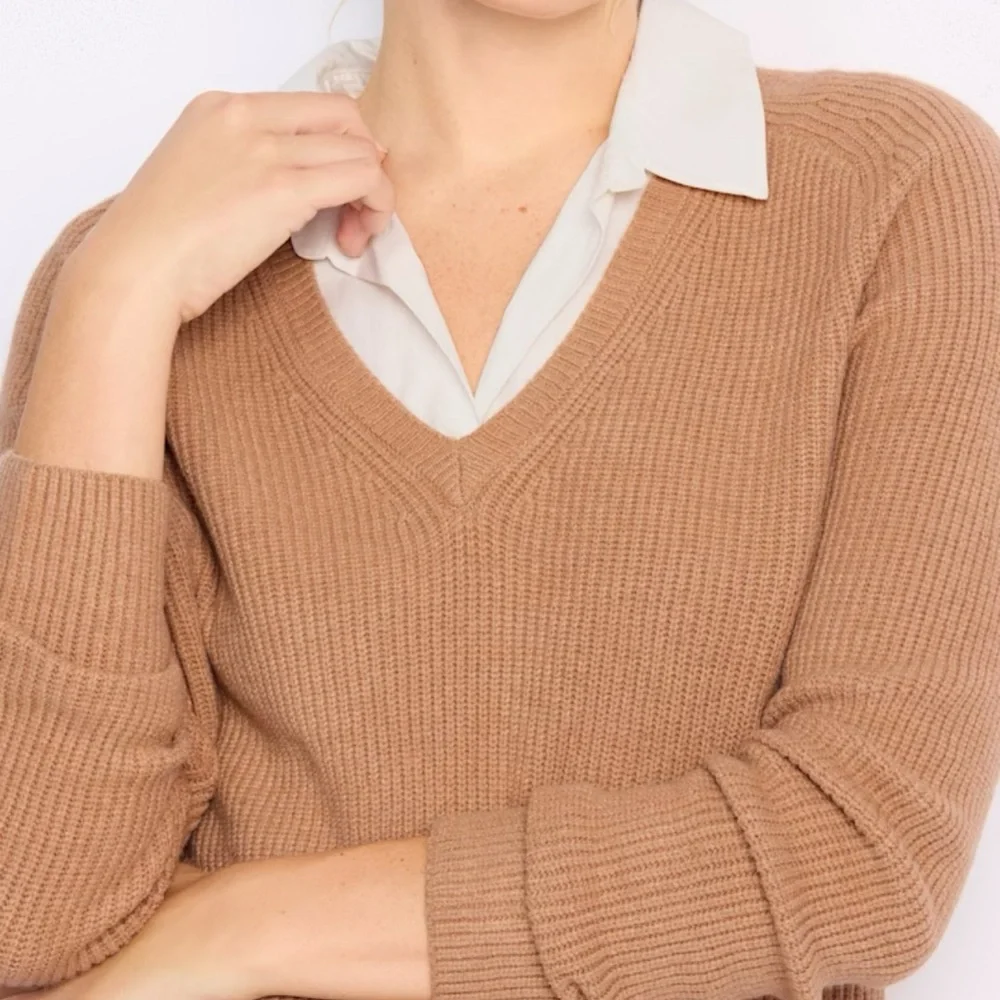 Tan V-Neck Knit Sweater Relaxed Fit - Picture 3 of 6